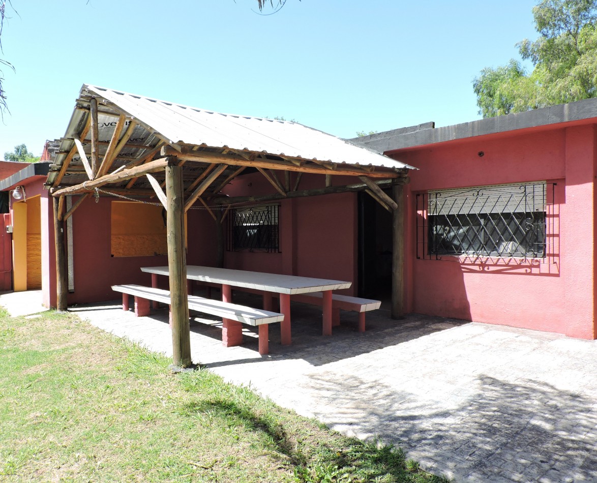 Casa Quinta a 200 metros de Ruta 3, Km 34.700