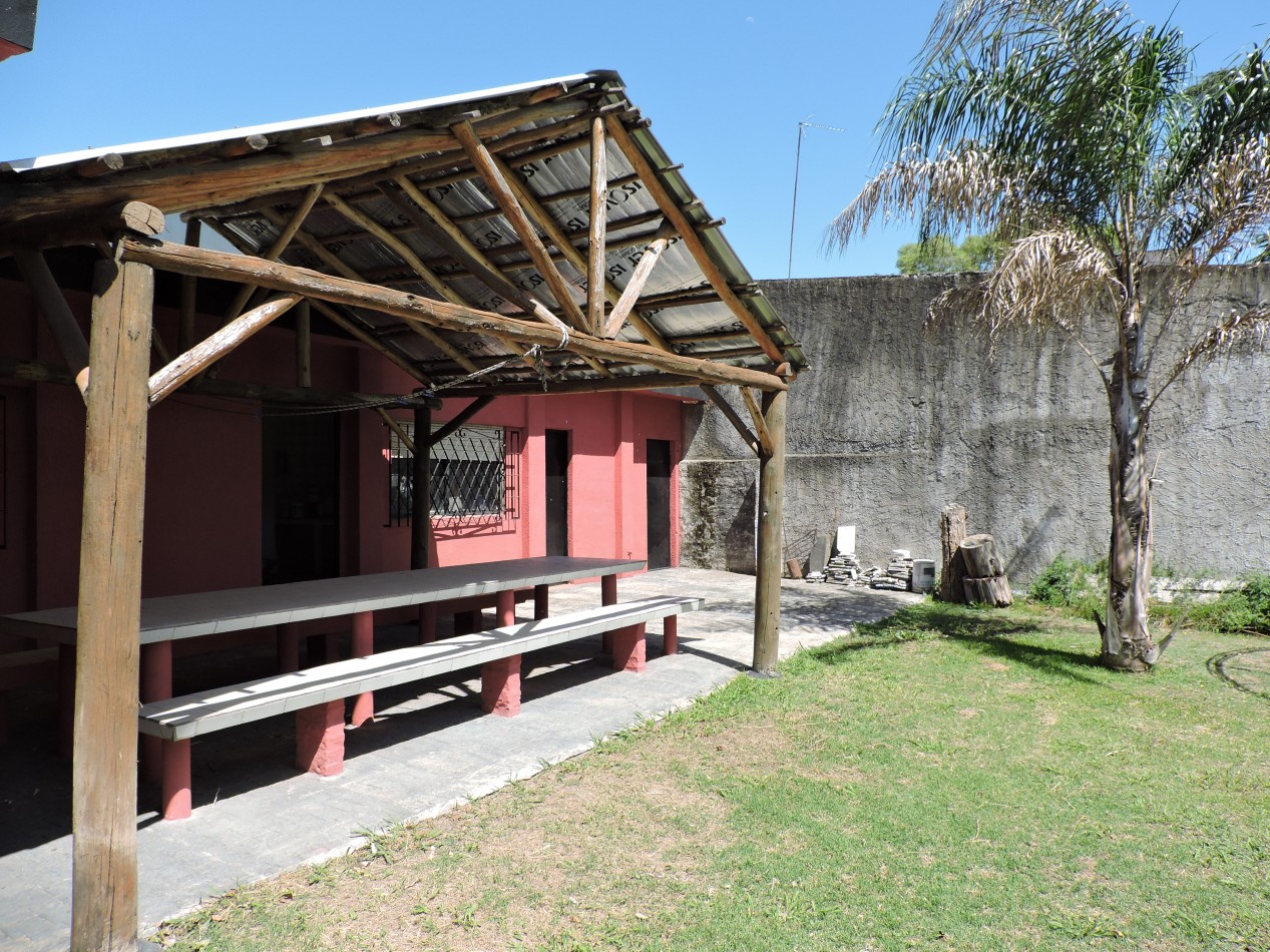 Casa Quinta a 200 metros de Ruta 3, Km 34.700