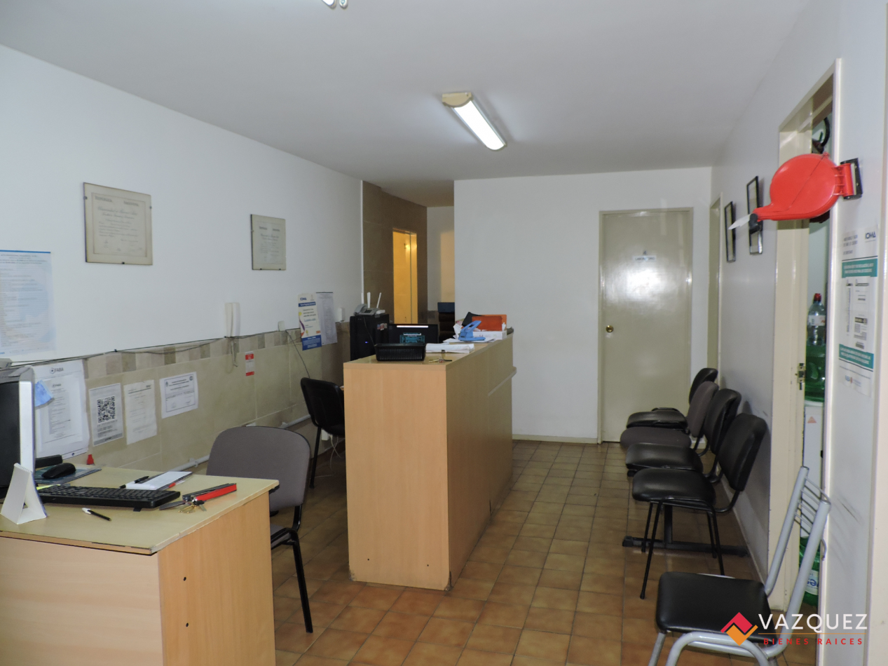 Oficina con Cochera Ideal Consultorio 