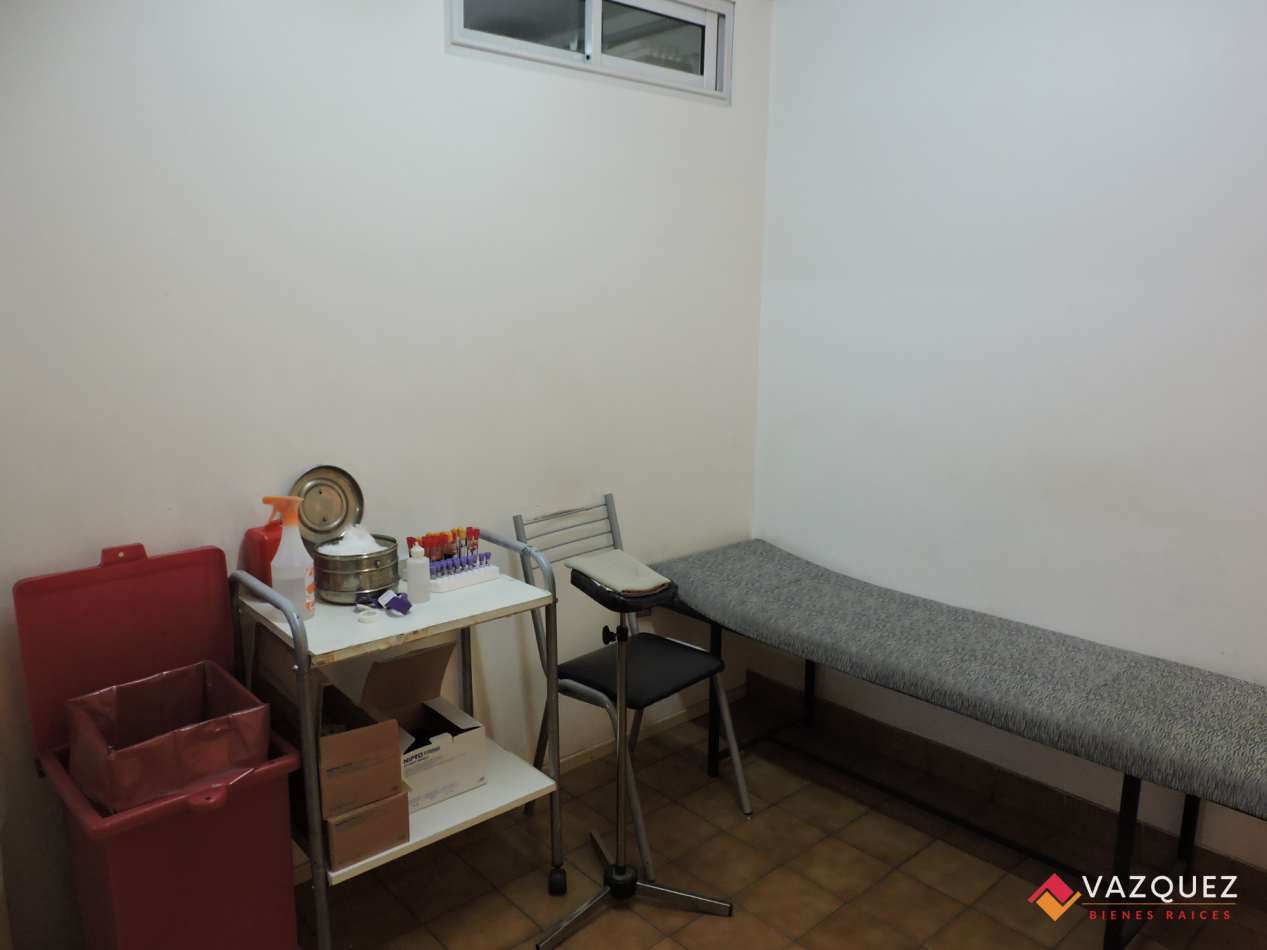 Oficina con Cochera Ideal Consultorio 