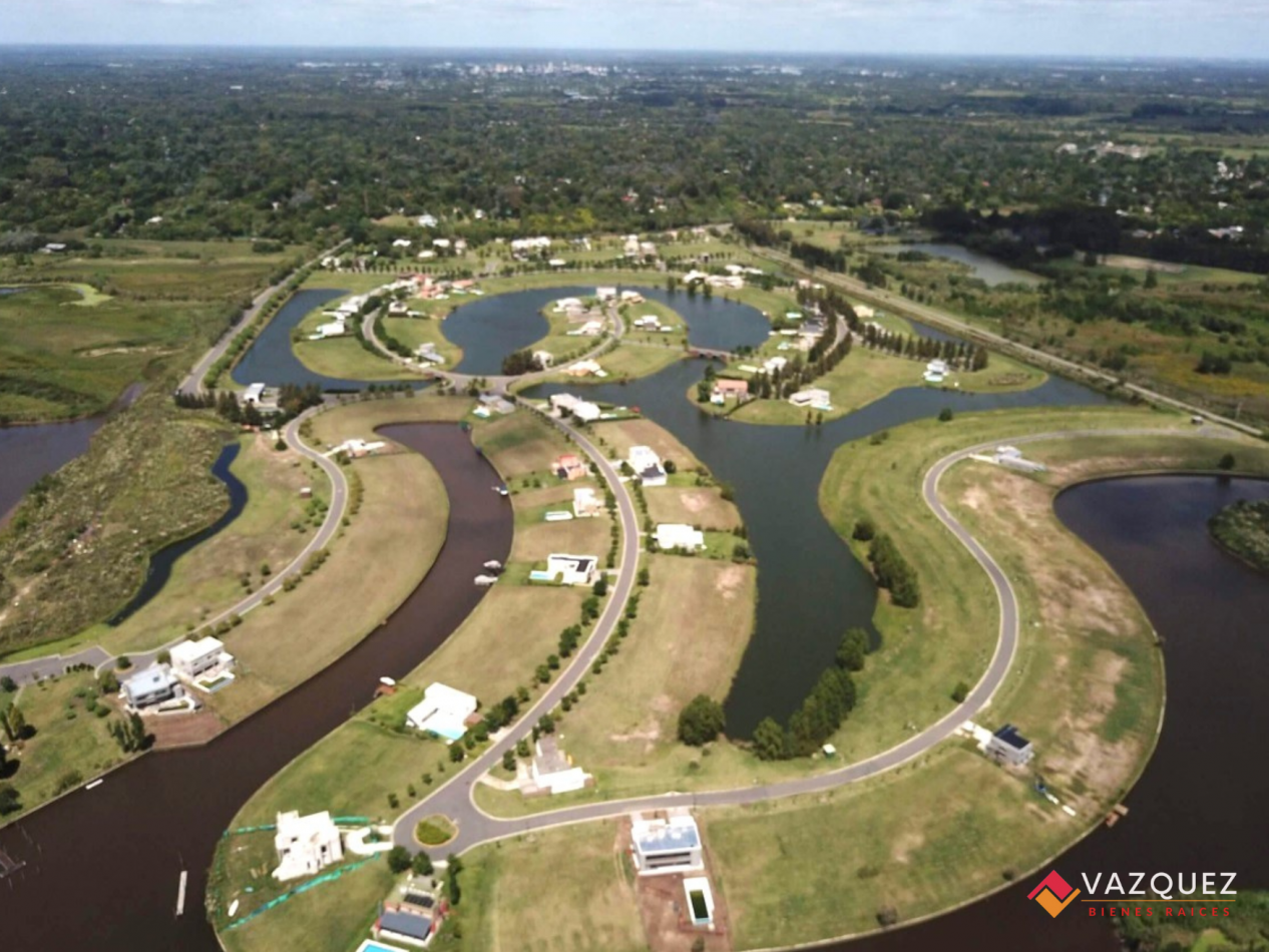 Lote a la Laguna Club Nautico El Cazal