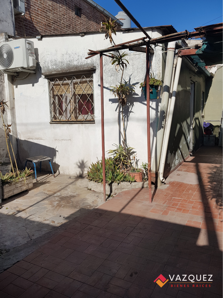 Dos Dptos 3 Ambientes mas Monoambiente en Block