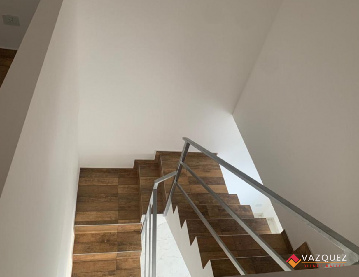 Departamento Tres Ambientes en Duplex con Cochera