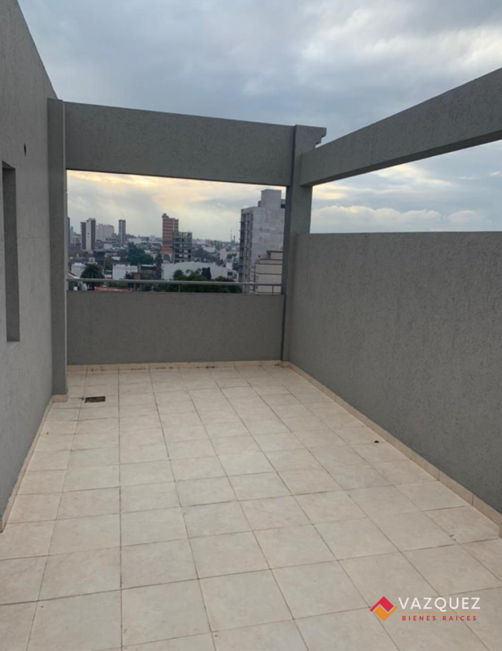 Departamento Tres Ambientes en Duplex con Cochera