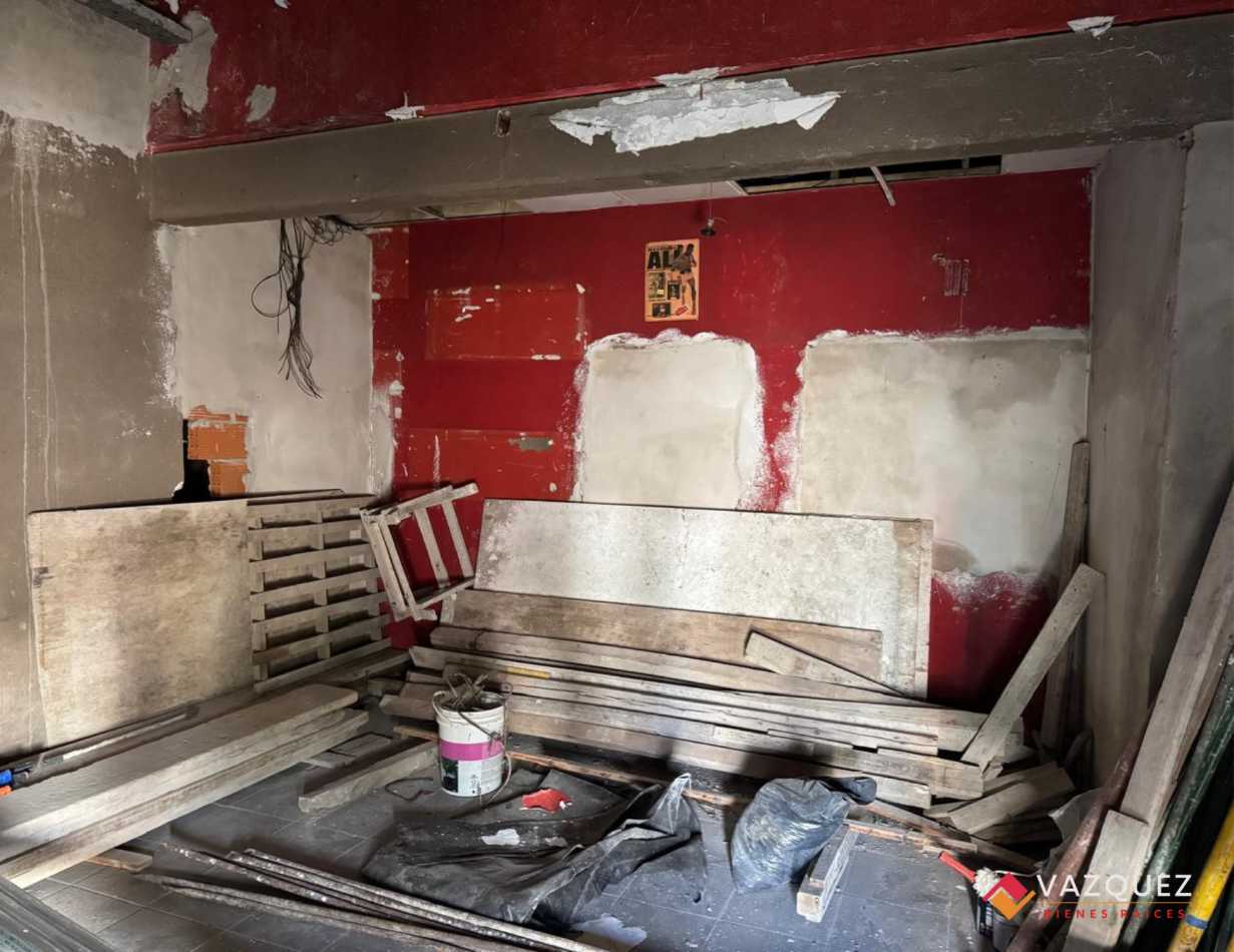 Dos Locales mas Vivienda a Reciclar  Ideal Inversor 