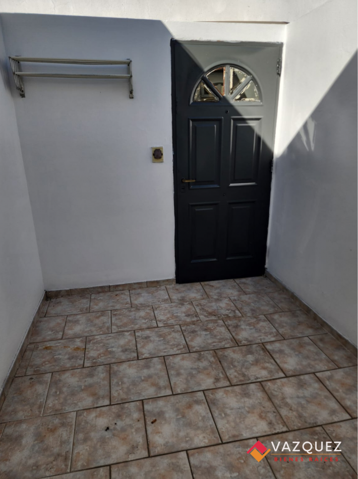 Departamento 2 ambientes con Patio Ramos Mejia