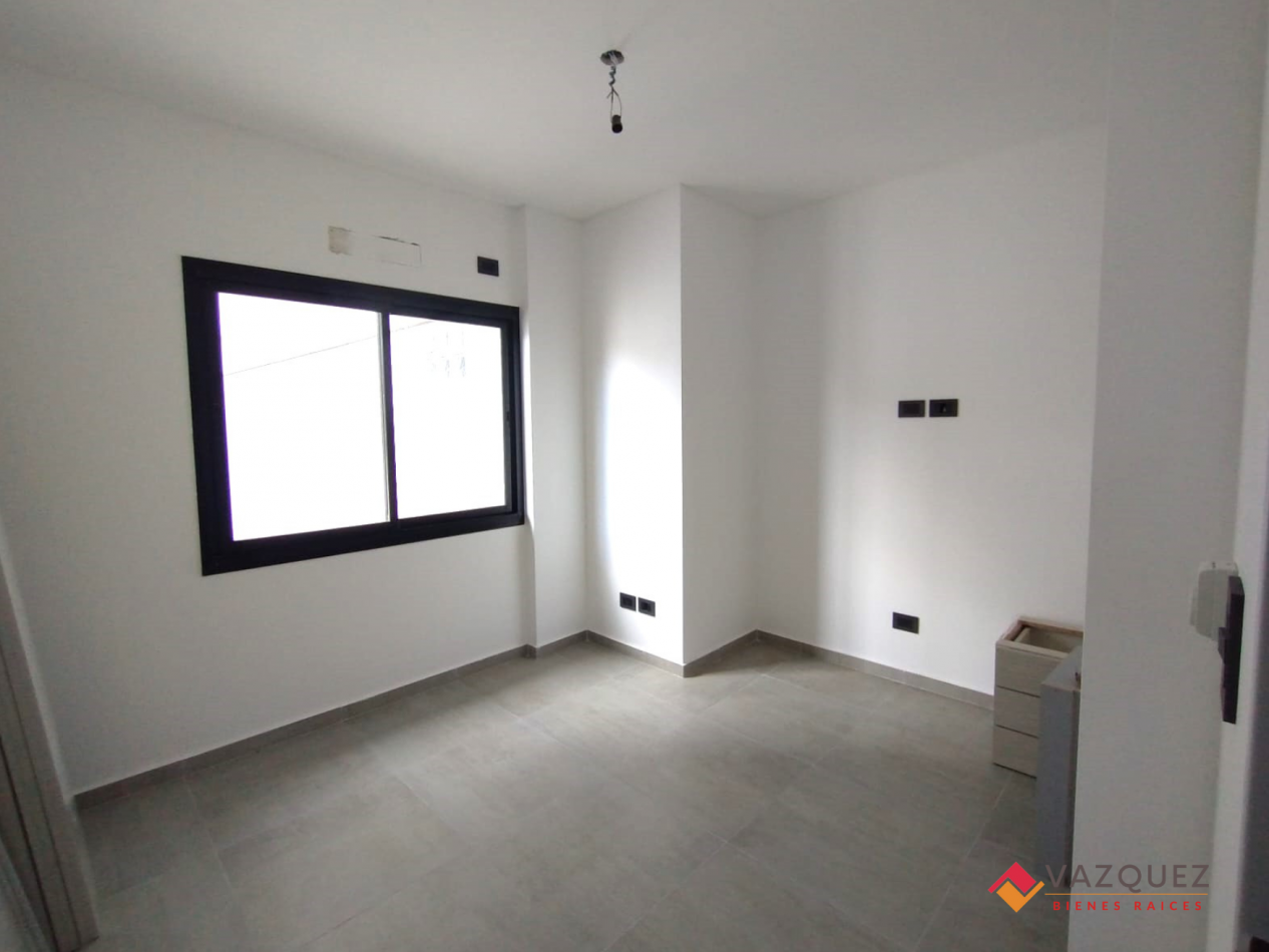 Departamento 3 ambientes Con Cochera Descubierta D